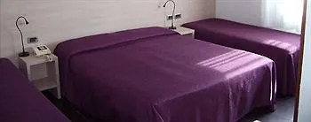 Byron Hotel